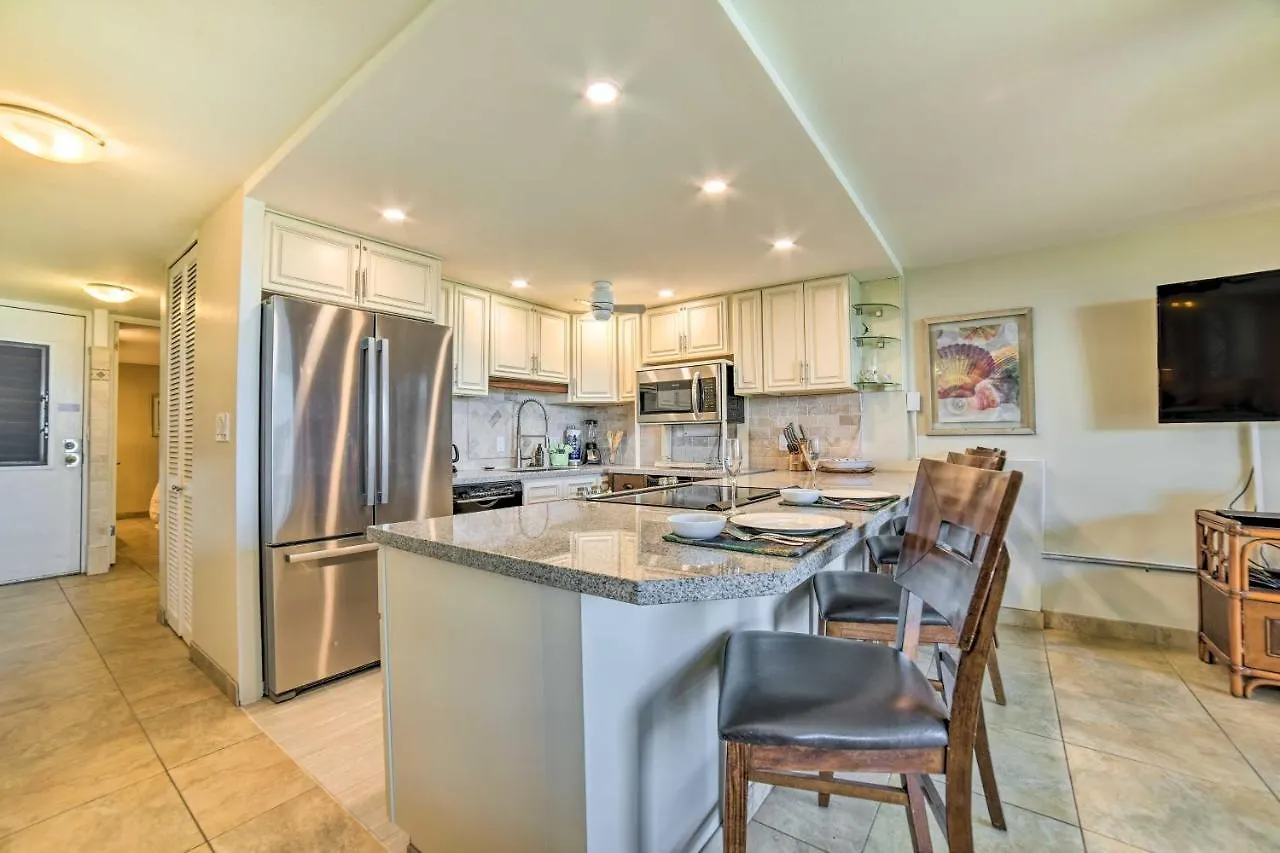 Beachfront Condo Sunset Views And Pool Access! Kahana Apartment