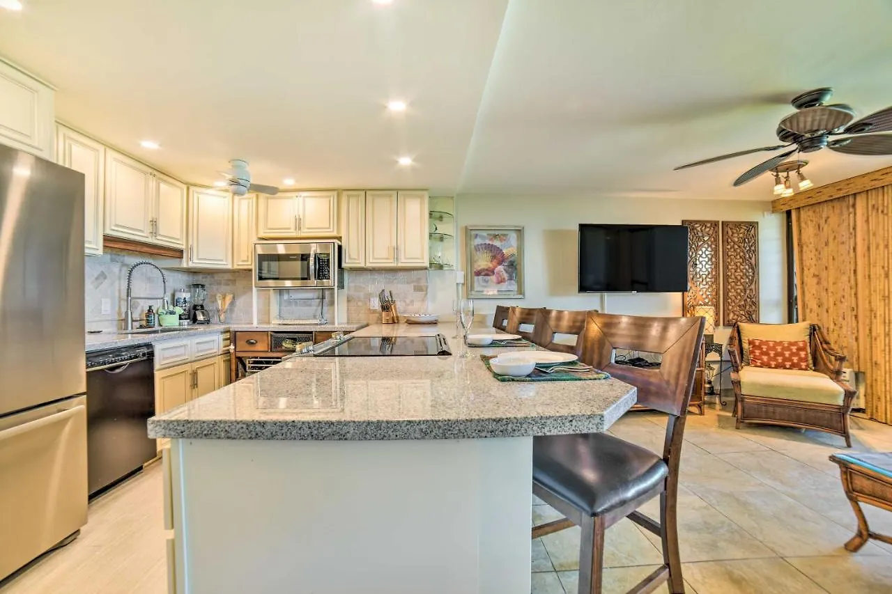 Beachfront Condo Sunset Views And Pool Access! Kahana
