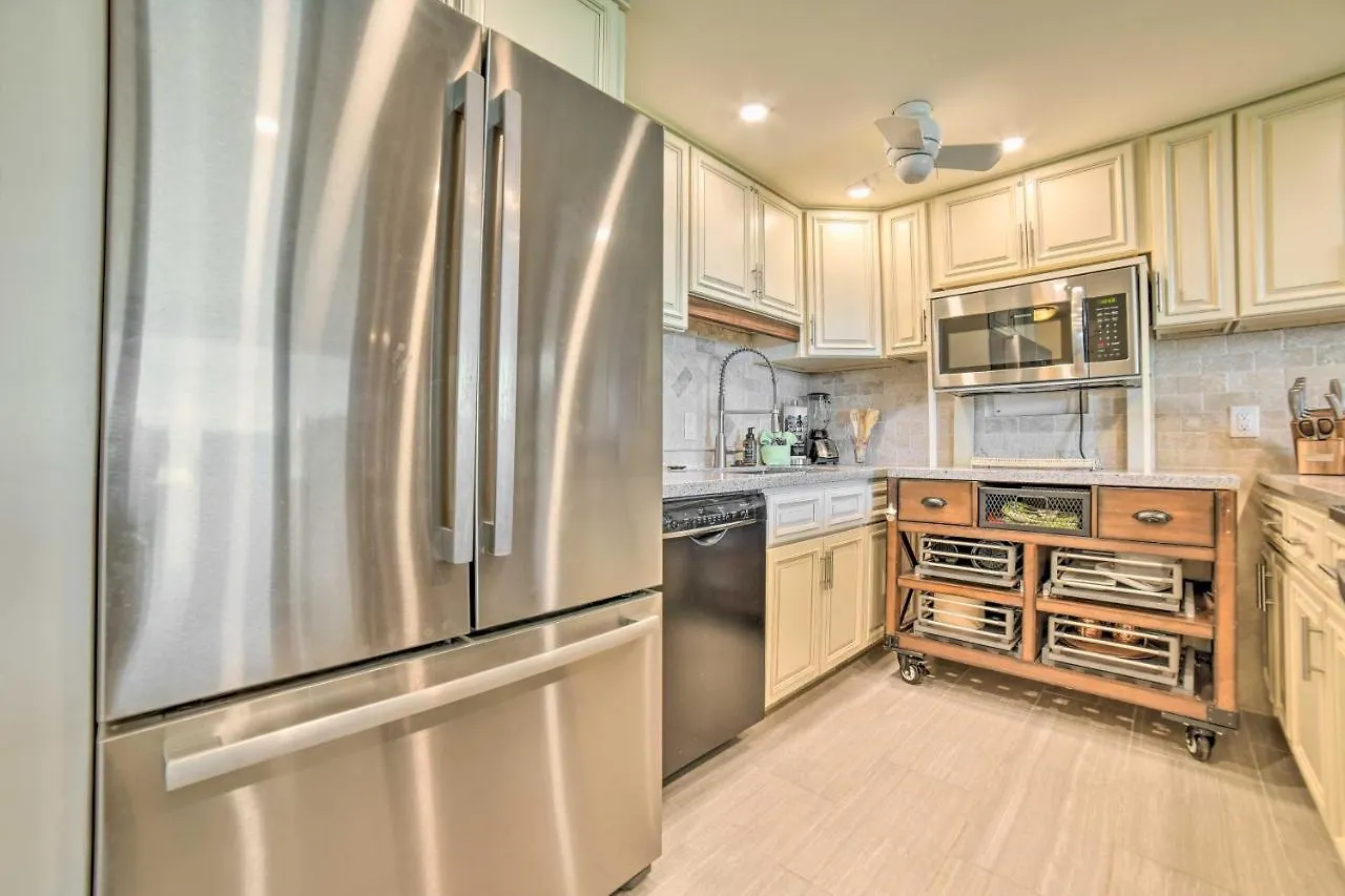Beachfront Condo Sunset Views And Pool Access! Kahana Apartment